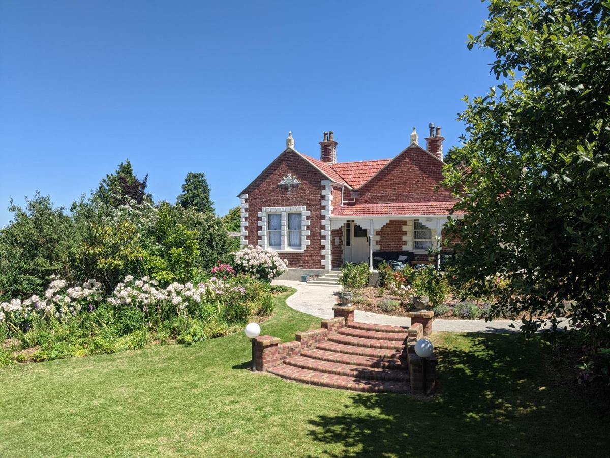 The Fern & Thistle Luxury Accommodation- Drinks, Hotpool, Sauna Balclutha Exterior photo