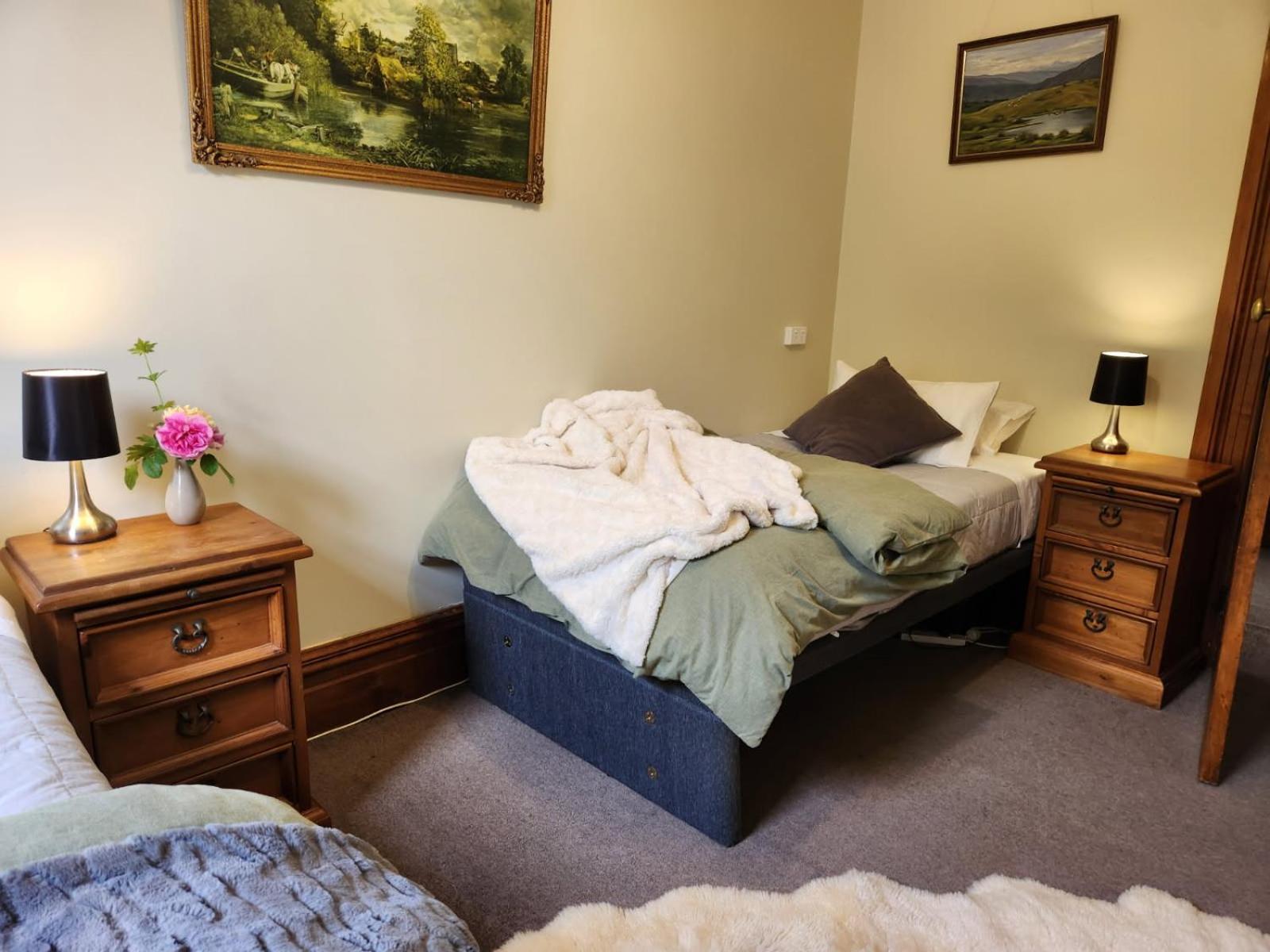 The Fern & Thistle Luxury Accommodation- Drinks, Hotpool, Sauna Balclutha Exterior photo